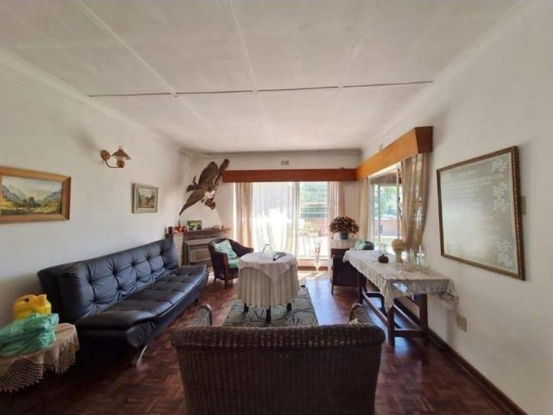 3 Bedroom House for Sale in Mondeor with Flatlet - Photo 5