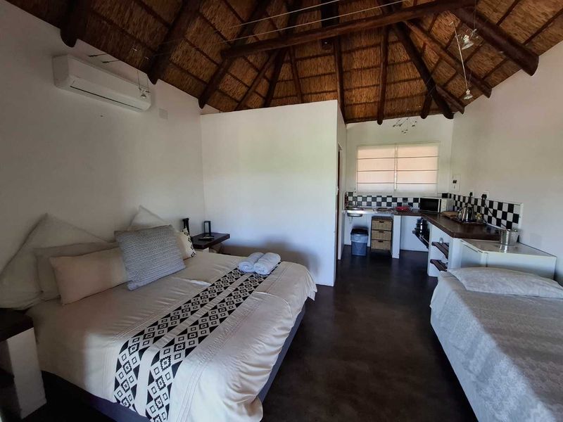 ENDLESS POSSIBILITIES! HOME WITH CHALETS AND PANORAMIC VIEWS. - Photo 8