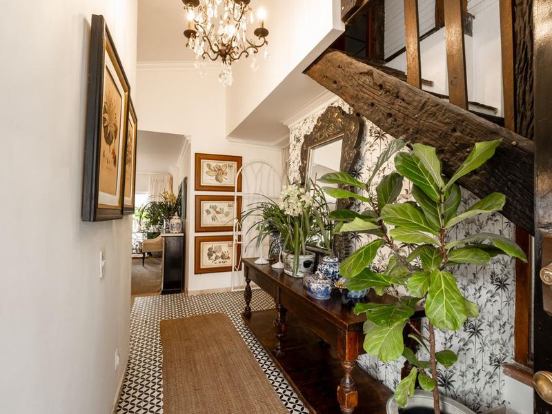 Family Home with Cottage and Staff Quarters in Prime Bryanston East location - Photo 5