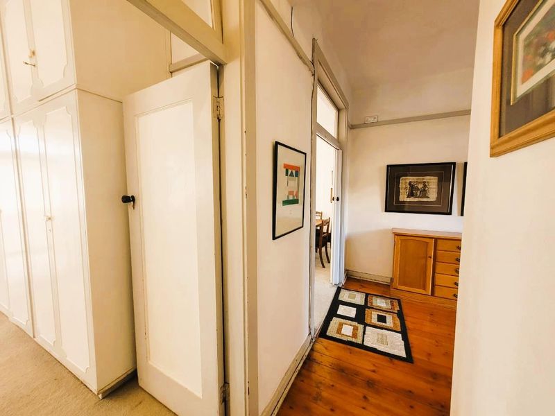 **Charming 1.5 Bedroom Apartment with Endless Potential in North Beach, Durban** - Photo 7