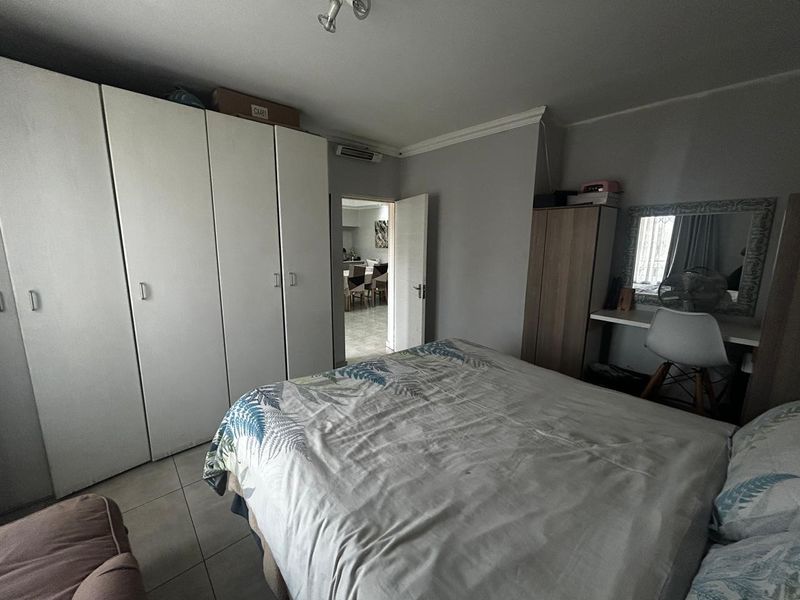 Spacious 4 bedroom in Halfway gardens Midrand - Photo 8