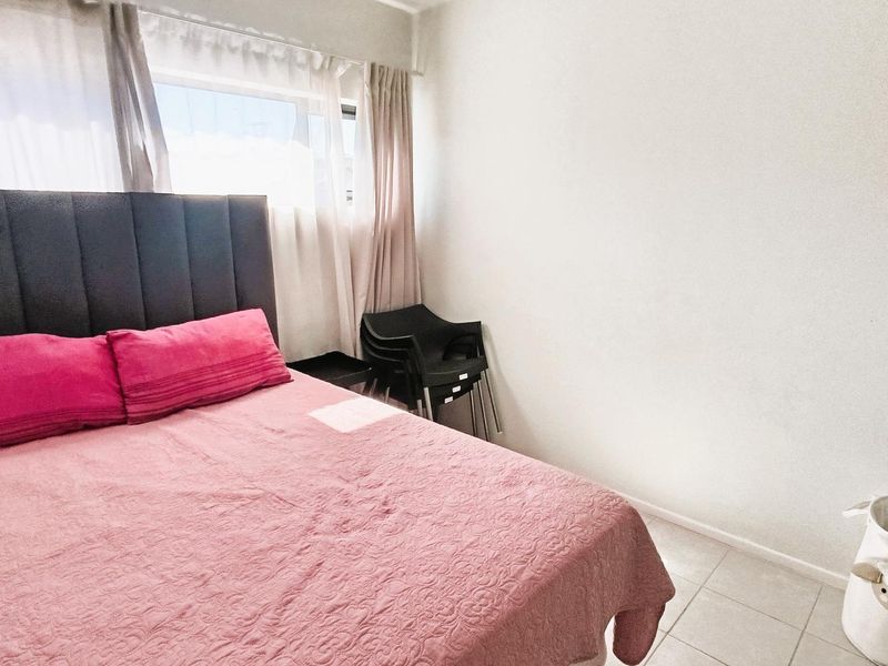Modern 2-Bedroom Apartment in a Secure Estate - Photo 9