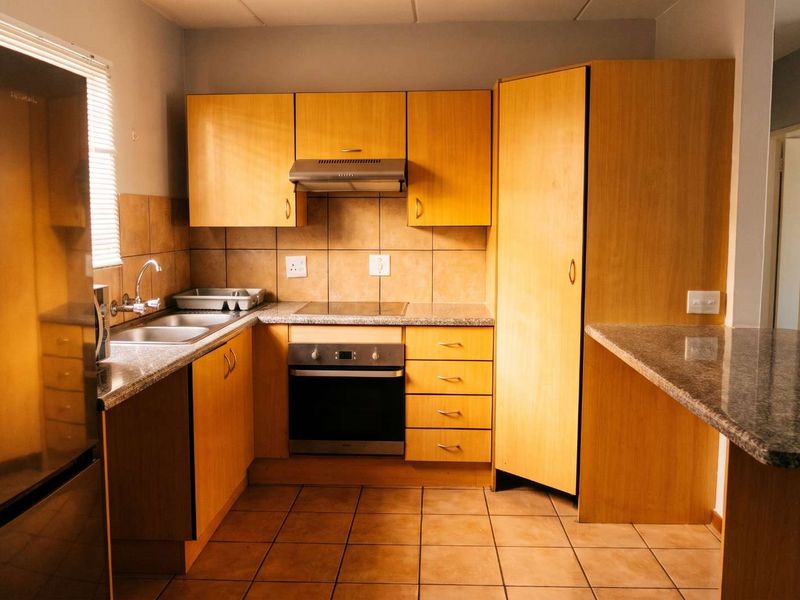 Spacious Ground-Floor Garden Townhouse in Castello – Pet Friendly! - Photo 7