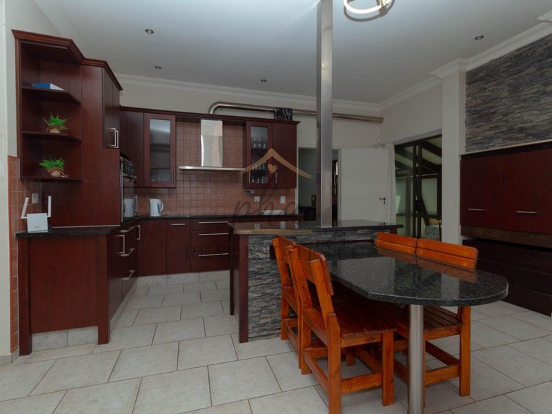 Coastal Charm - Photo 8