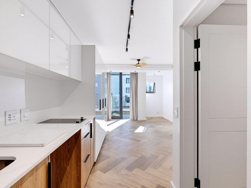 Secure Waterfront Studio Apartment with Stunning Views - Photo 7