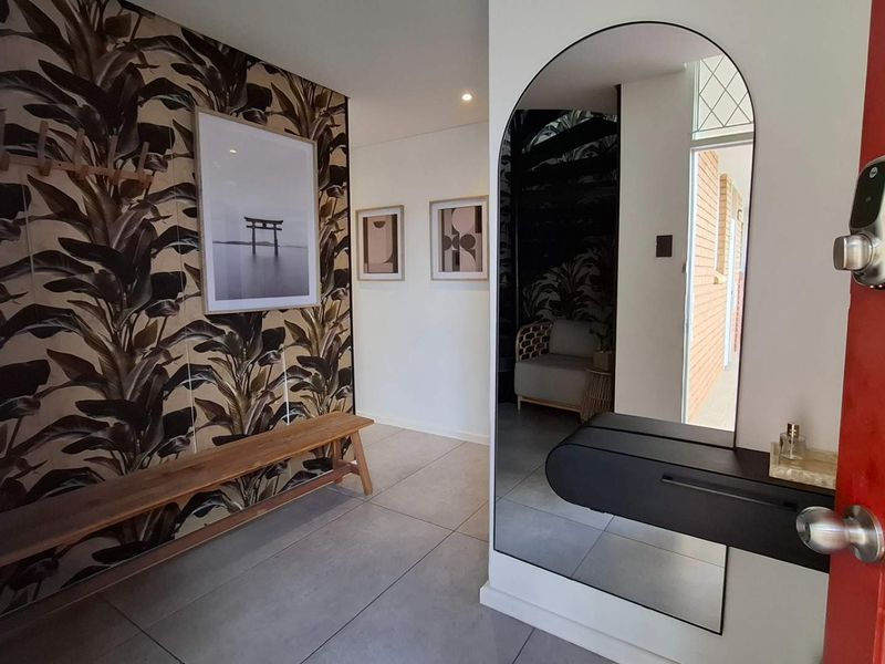 **Stunning Fully Furnished Penthouse with Unmatched Views** - Photo 2