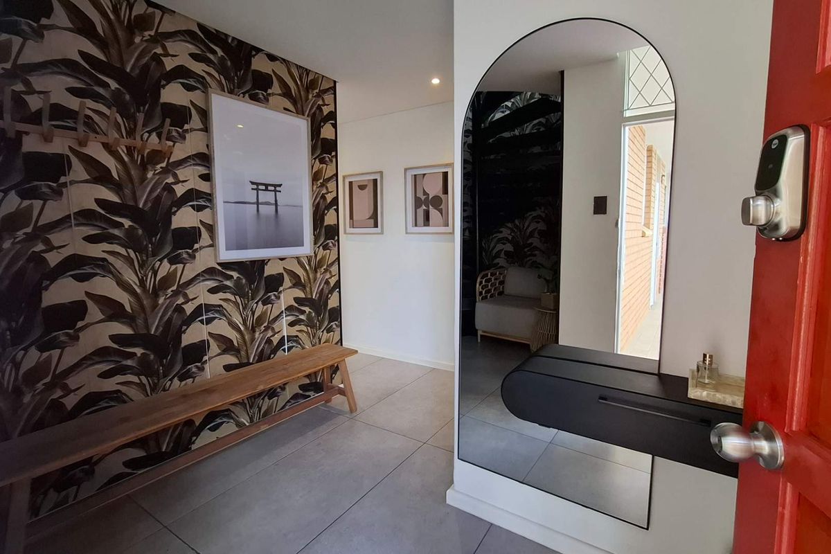 **Stunning Fully Furnished Penthouse with Unmatched Views** - Photo 2