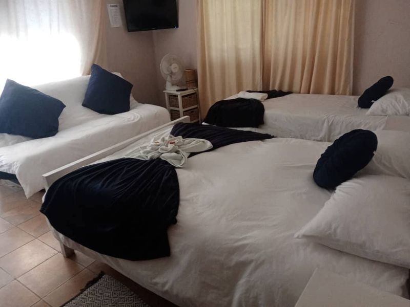 FOR SALE - 25 BEDROOM GUESTHOUSE IN OCEAN VIEW SWAKOPMUND, NAMIBIA - Photo 8