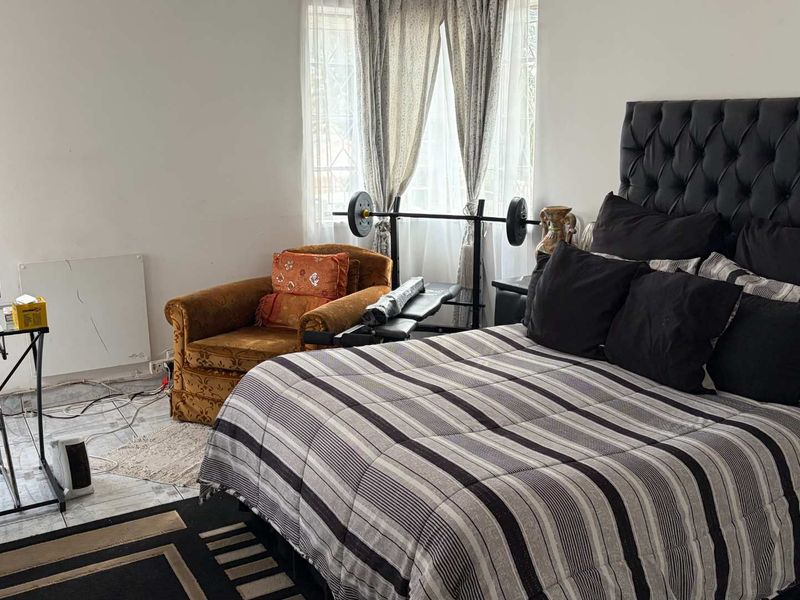 3 Bedroom Family house in Bramley - Photo 5