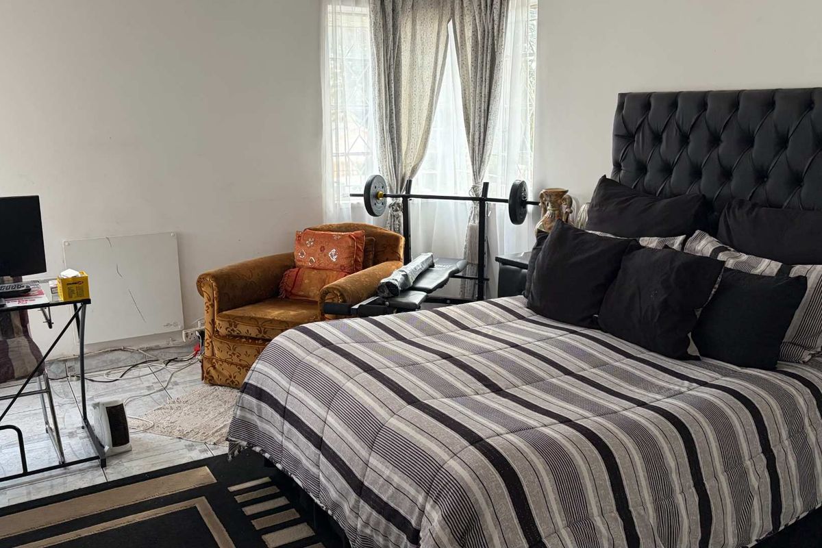 3 Bedroom Family house in Bramley - Photo 5
