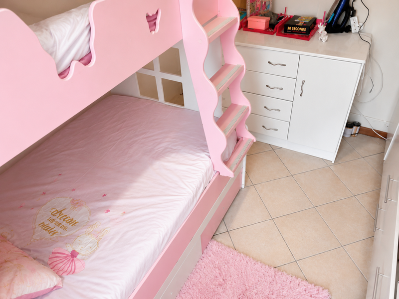 Ground floor -2 Bedroom Apartment at St George - Photo 5