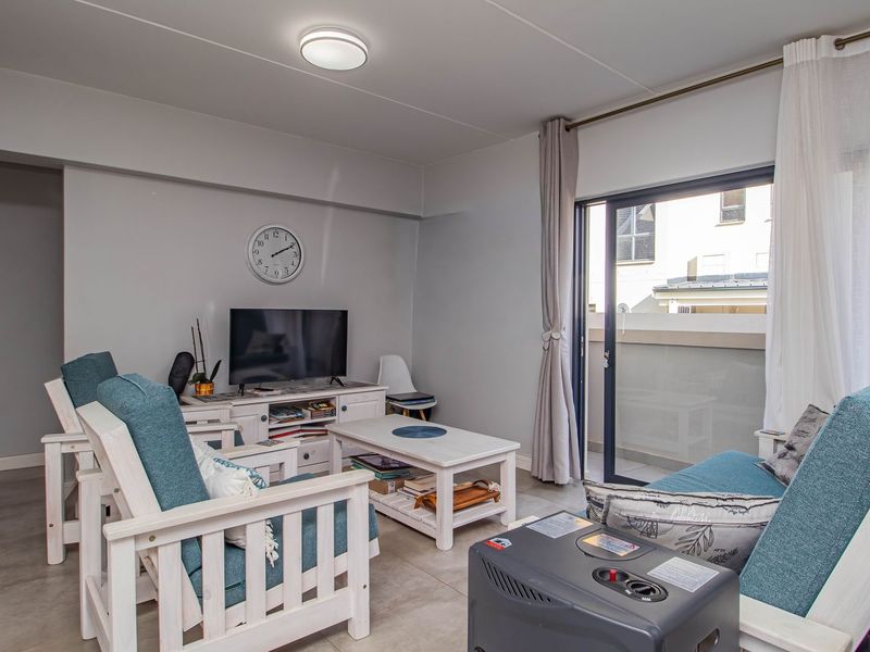 Ground floor apartment in Hartland Villlas - Photo 2
