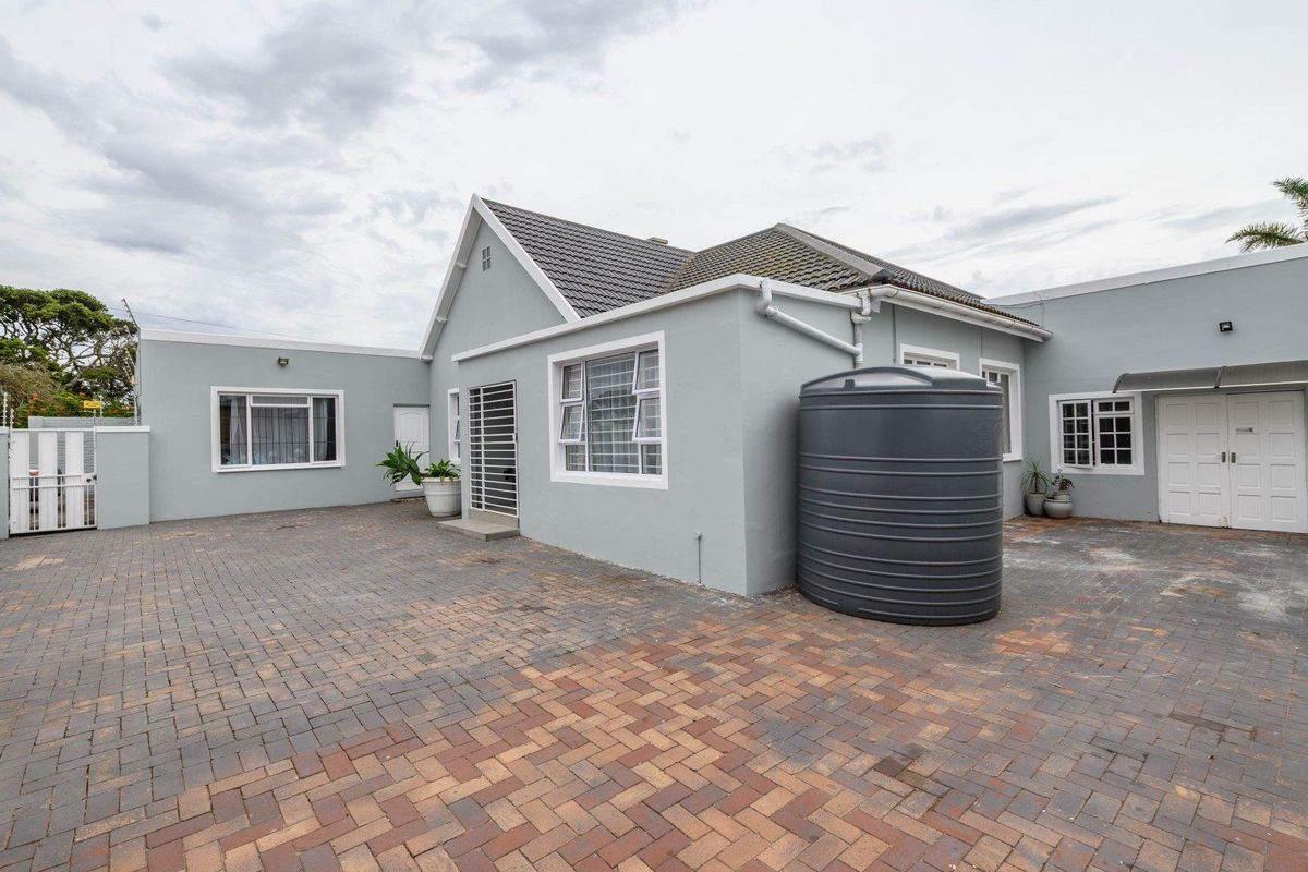 MILL PARK | ESTABLISHED AIRBNB + RENOVATED FLAT | - Photo 2