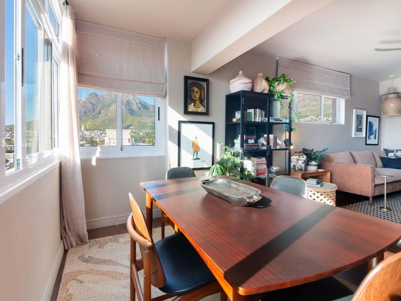 "Designer Renovation with Jaw-Dropping Views" - Photo 2
