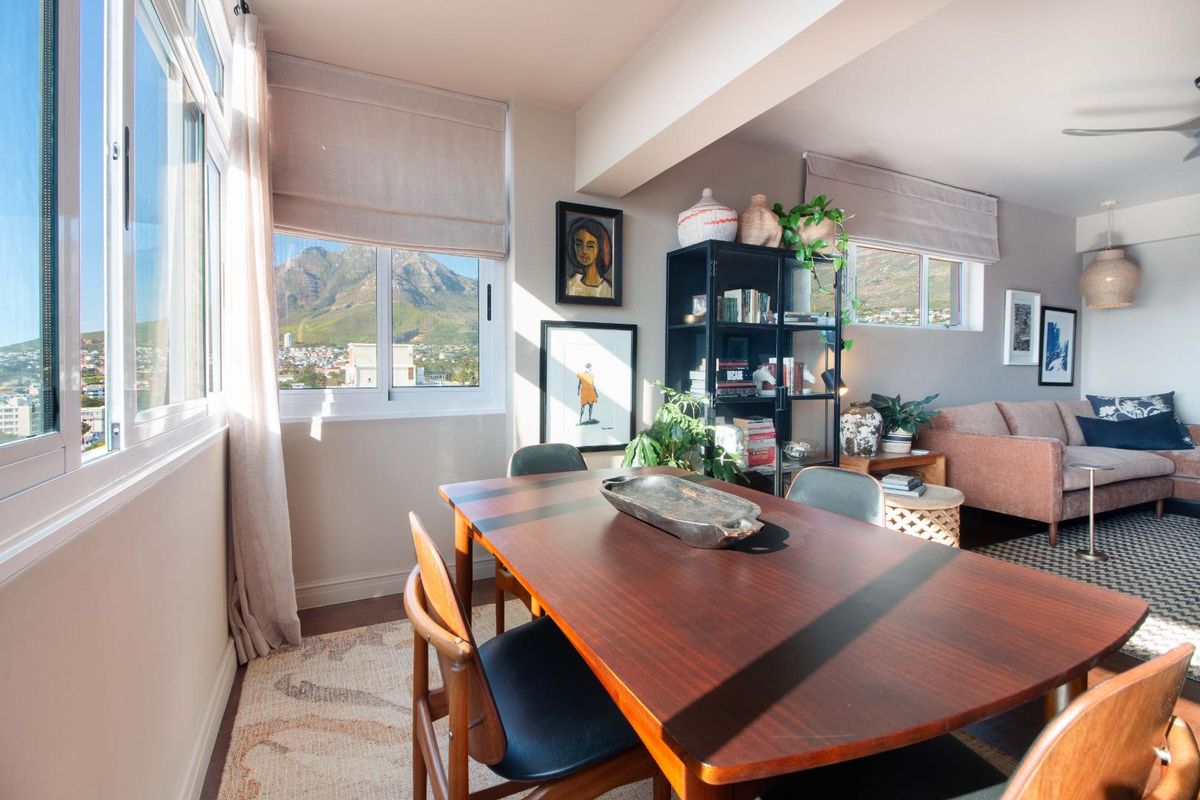 "Designer Renovation with Jaw-Dropping Views" - Photo 2