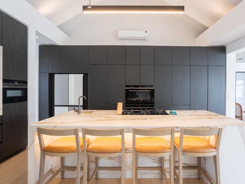 Exceptional Five-Bedroom Furnished Home to Rent in La Vue Neighbourhood on Val de Vie Estate - Photo 7