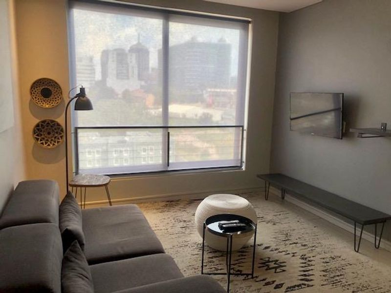 Upmarket 1 bed apartment in Sandton CBD - Photo 4