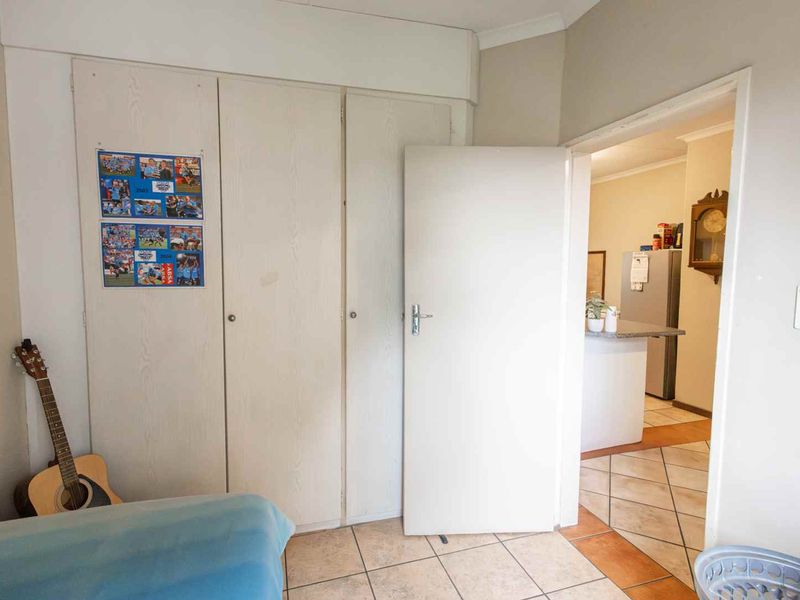 2 Bedroom Top-Floor Apartment for Sale in Papillon Equestria - Photo 9
