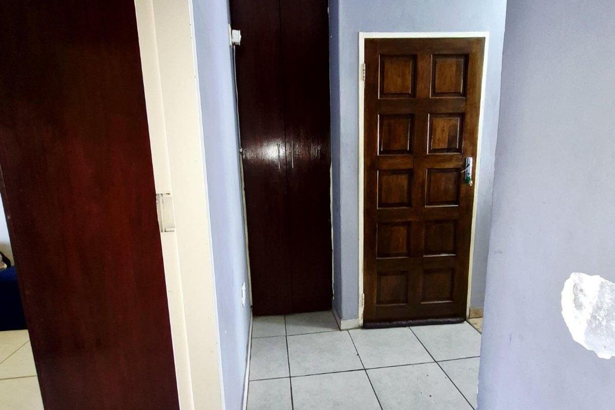 2 BEDS , 2 BATHS APARTMENT FOR SALE IN NORKEM PARK - Photo 4