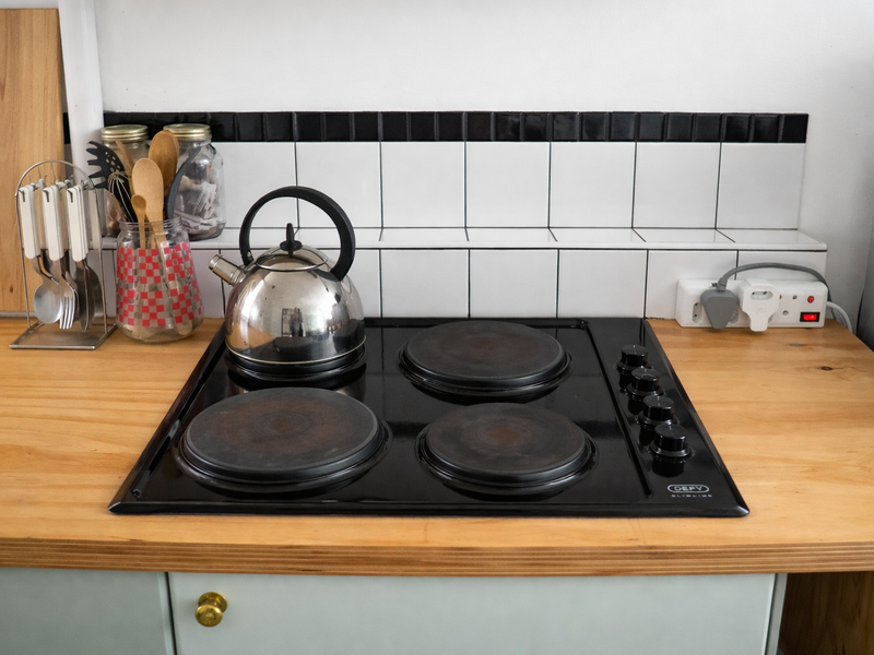 Charming Sea Point Studio Apartment with Sea Views - Photo 5