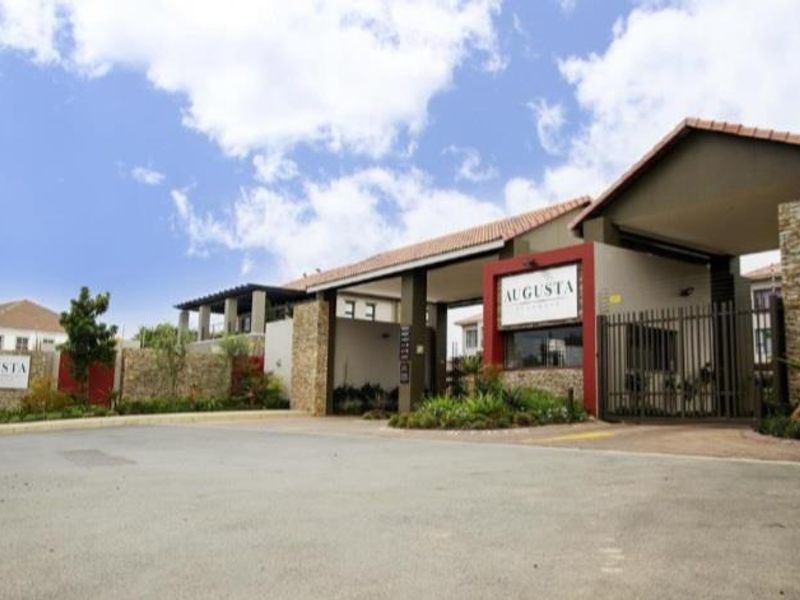 Modern 1 Bed Apartment in Fourways – Available 1 August - Photo 1