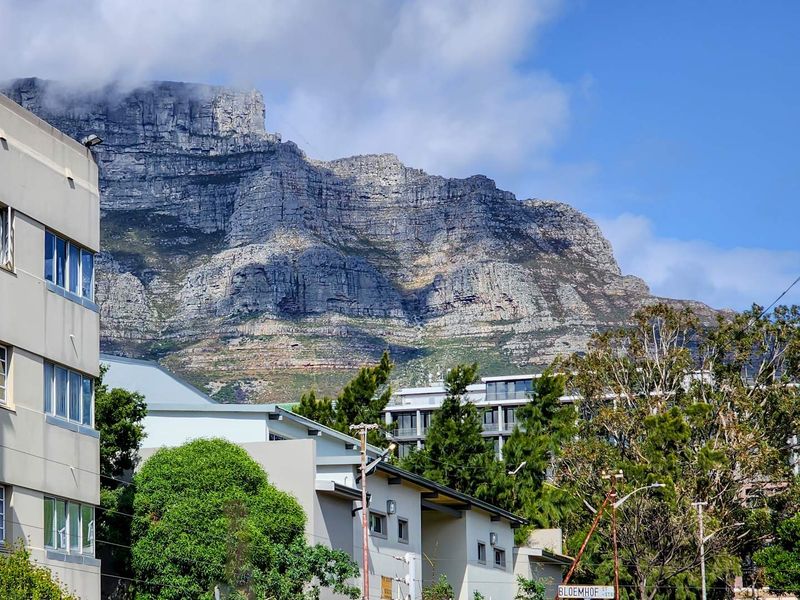 Apartment Living in the Heart of Cape Town - Photo 4