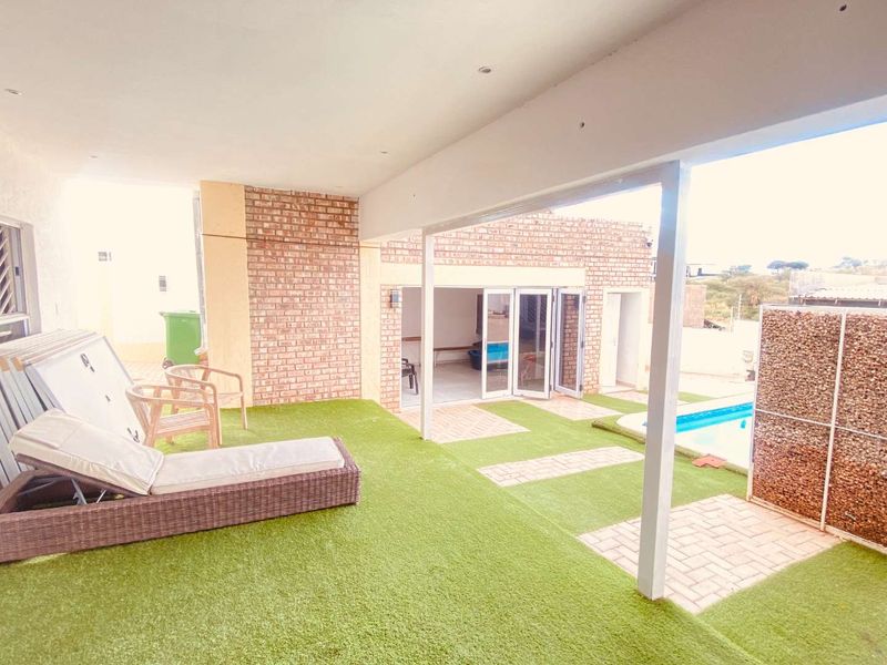 HOUSE FOR SALE IN KHOMASDAL EXIT 16 - Photo 9