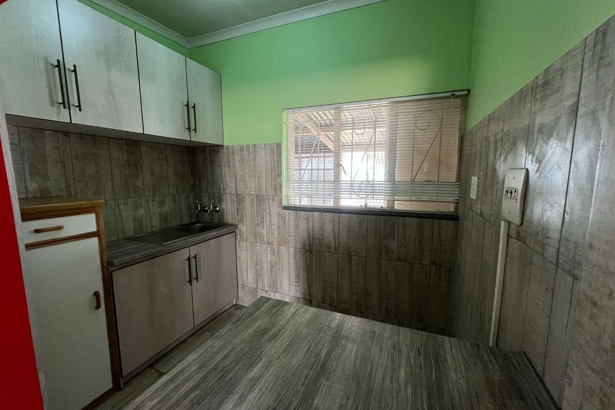 Excellent Investment Opportunity – 2-Bedroom Flat for Sale - Photo 5