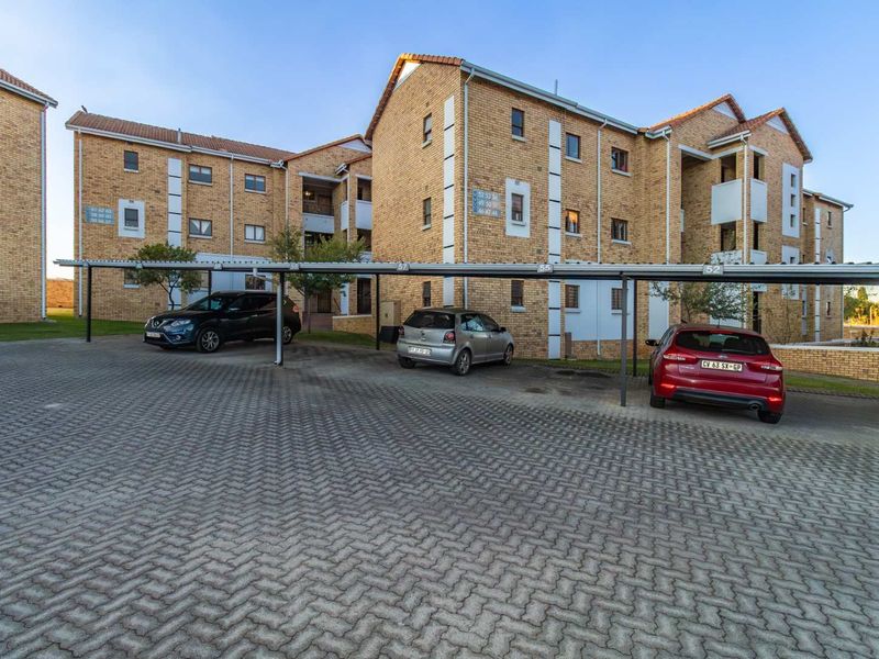 Prime Randpark Ridge: Modern Comfort Meets Convenience! - Photo 3