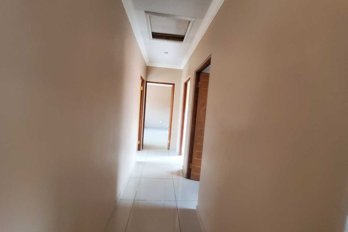 Embrace elegance and safety in Groblers Park! - Photo 5