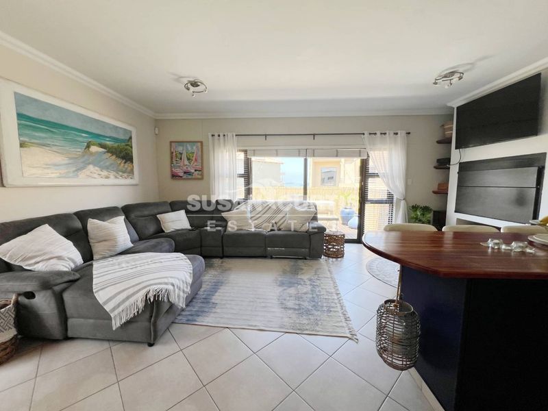 Renovated Family Home with Indoor BBQ & Entertainer’s Deck - Photo 10