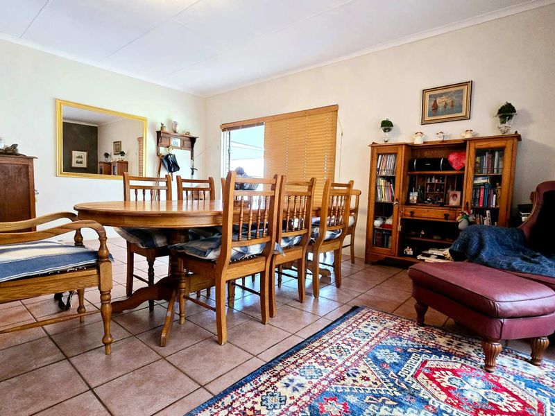 SPECTACULAR GUESTHOUSE WITH BREATHTAKING VIEWS FOR SALE IN BUFFELSHOEK MOOINOOI - Photo 9