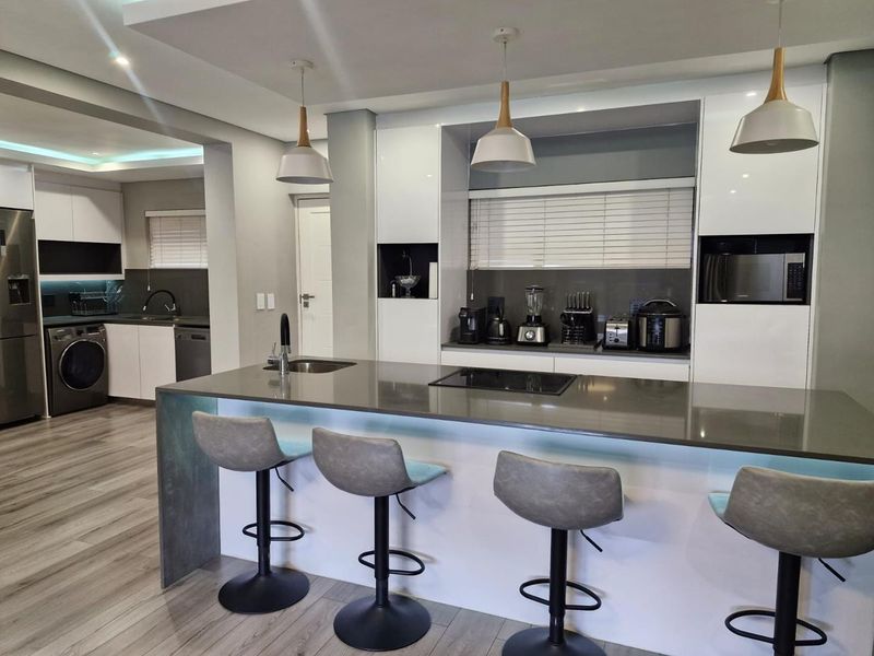 Renovated Top to Toe! Includes all furniture!! - Photo 2