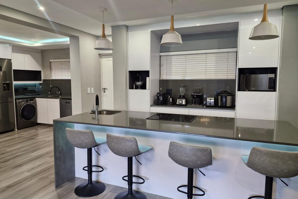 Renovated Top to Toe! Includes all furniture!! - Photo 2