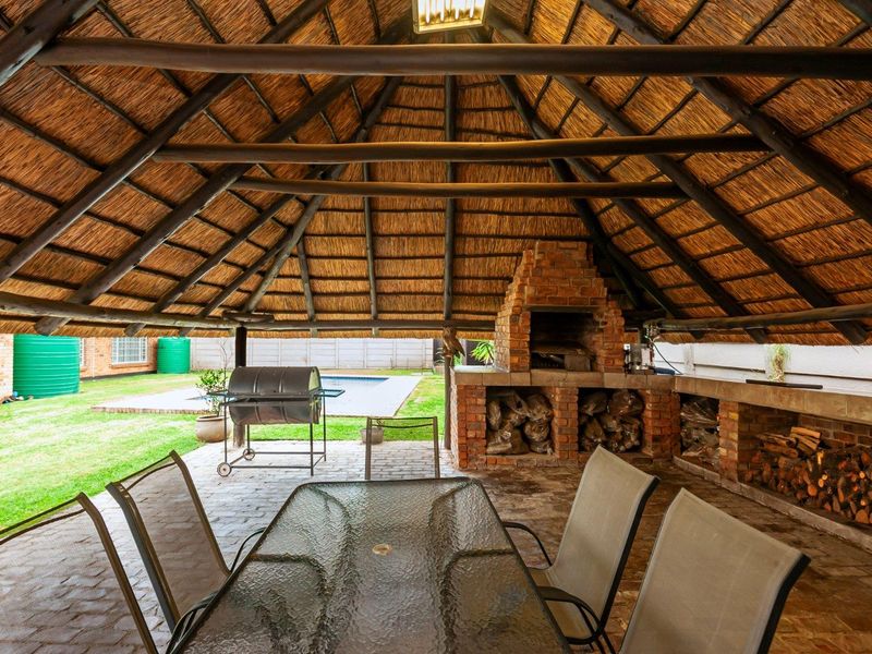 Chef's Dream Kitchen & Cozy Fireplace Await! - Photo 9