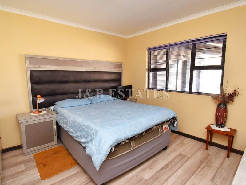 Spacious 3-Bedroom Family Home - Photo 5