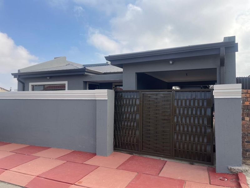 NEWLY RENOVATED HOME!!!! - Photo 2