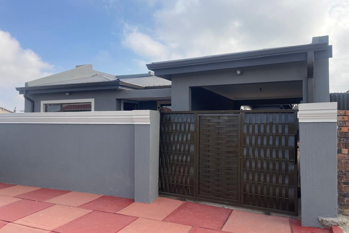 NEWLY RENOVATED HOME!!!! - Photo 2