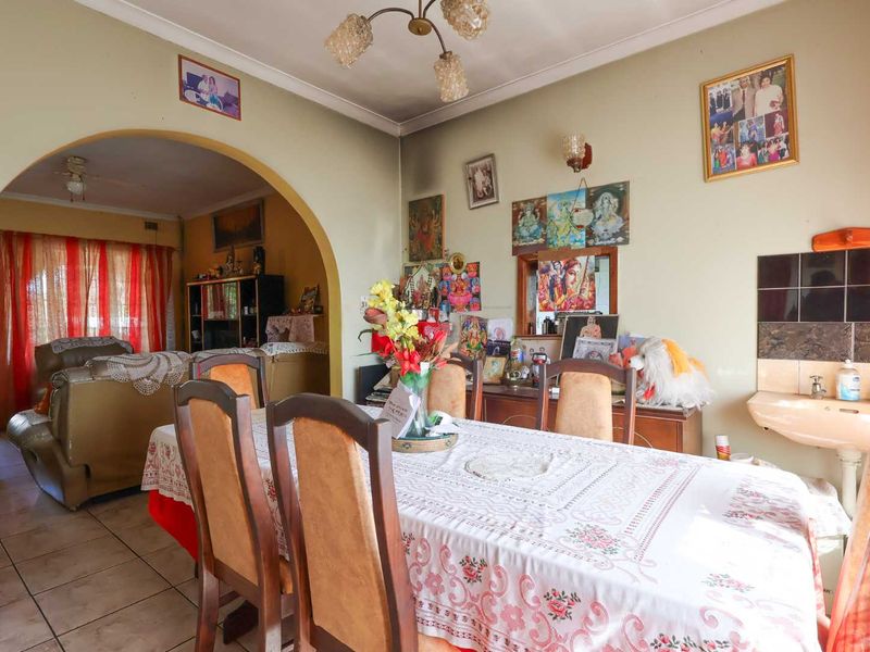 Rare Free-Standing Gem in the Heart of Kharwastan, Chatsworth! - Photo 10