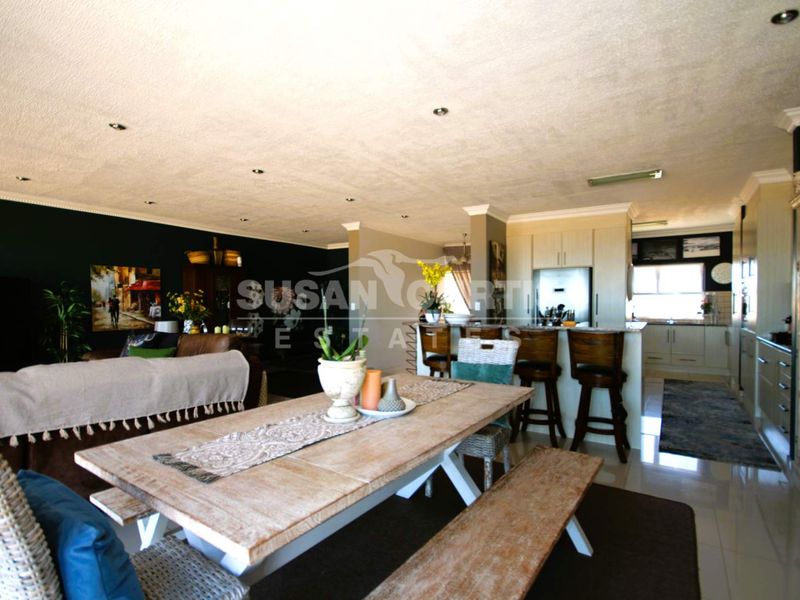 PENTHOUSE WITH STUNNING SEA VIEW - Photo 2