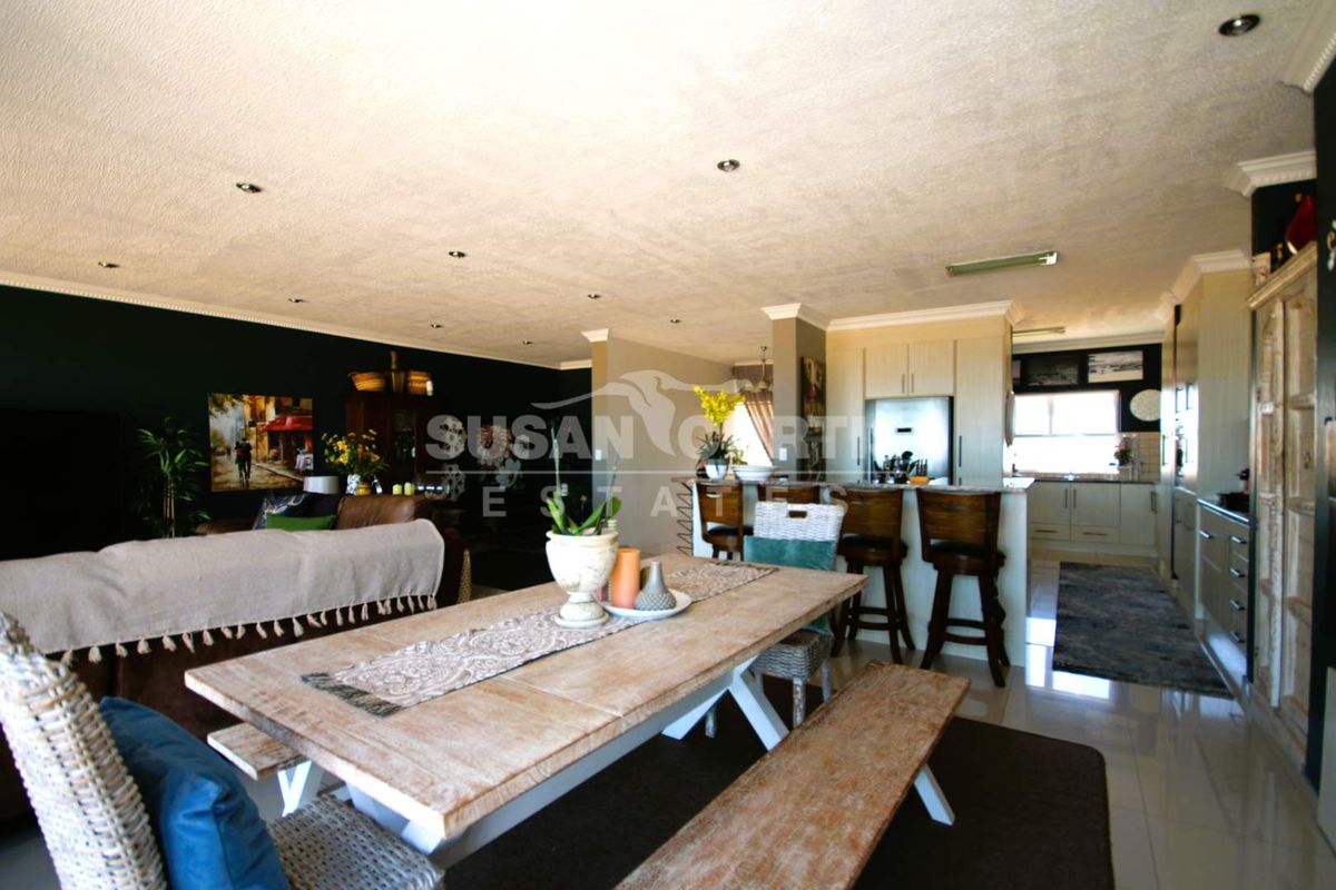 PENTHOUSE WITH STUNNING SEA VIEW - Photo 2