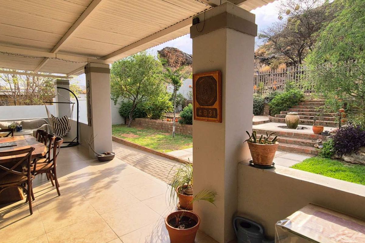 2-Bedroom Gem with Mountain Views for sale in Elisenheim, Windhoek! - Photo 2