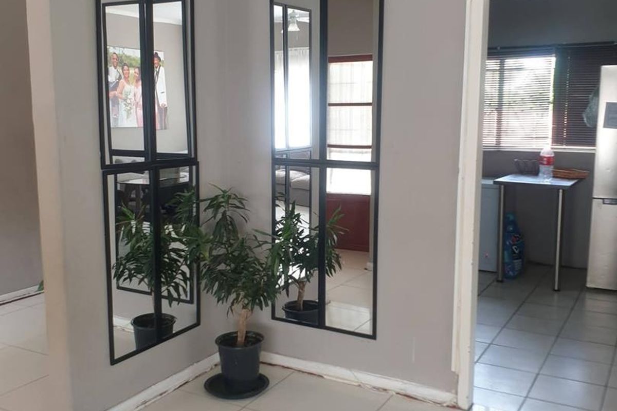 FREESTANDING HOUSE FOR SALE WINDHOEK WEST - Photo 3