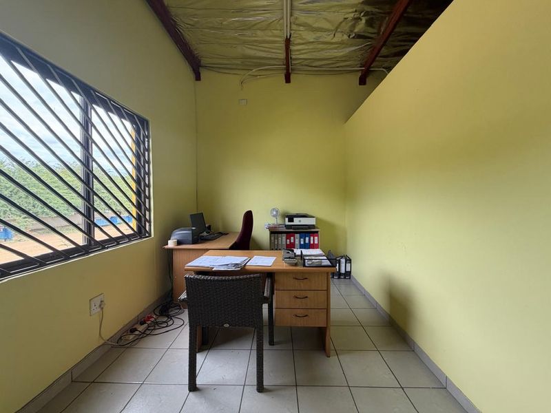 Warehouse Units for Sale – 153m2 Total - Photo 9