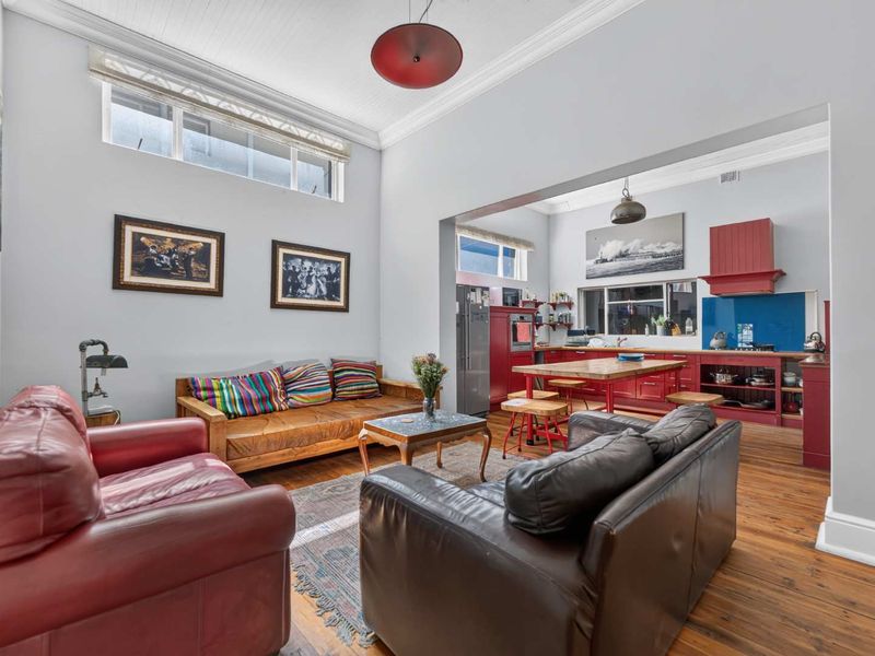 Exceptional Investment Opportunity in Prime Oranjezicht R15 300 000 Including VAT - Photo 8