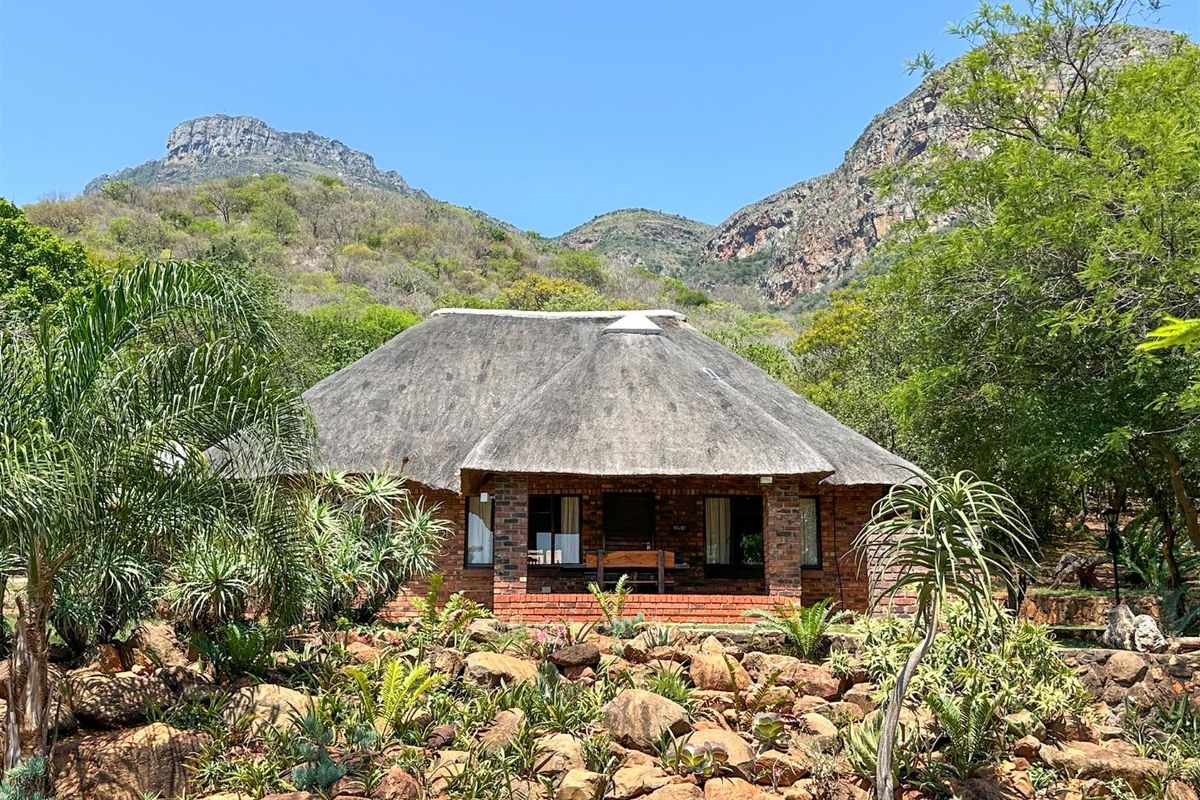 This well-known and popular lodge in Kampersrus is for Sale. - Photo 3