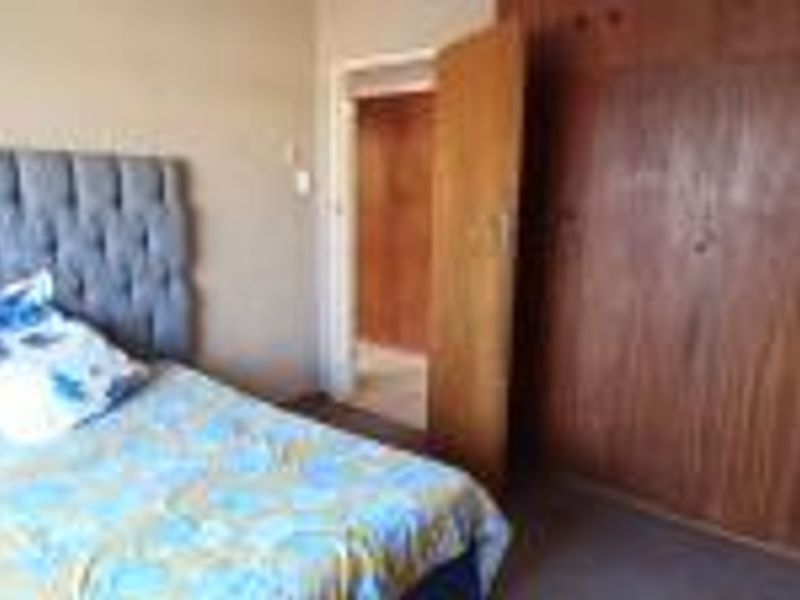 Spacious 3 bedroom Family Home with Braai room - Photo 6