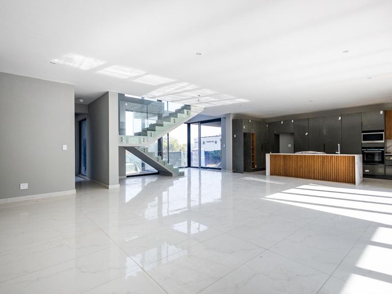 Modern Luxury Living - Photo 2