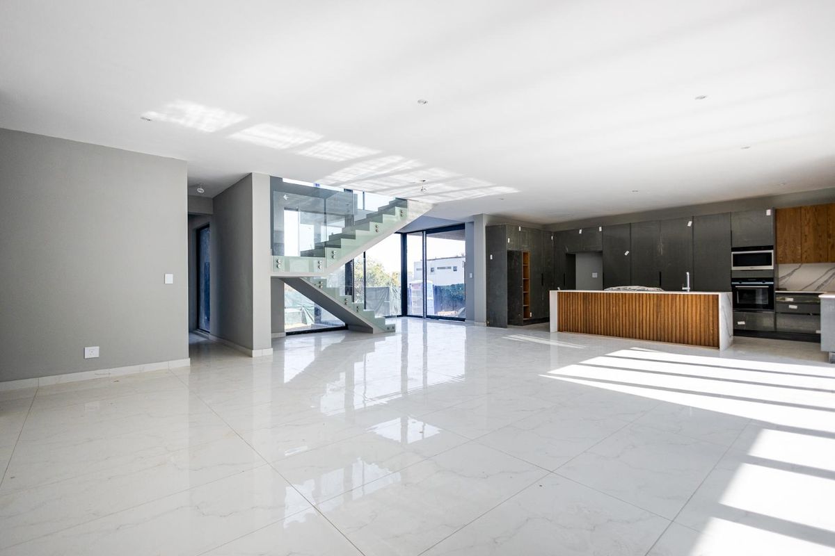 Modern Luxury Living - Photo 2