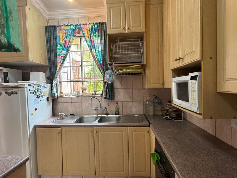 Charming 3-Bedroom Home for Sale - Photo 6